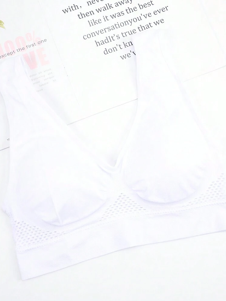 Ventilate Mesh Medium Support Plus Size Wireless Sports Bra White