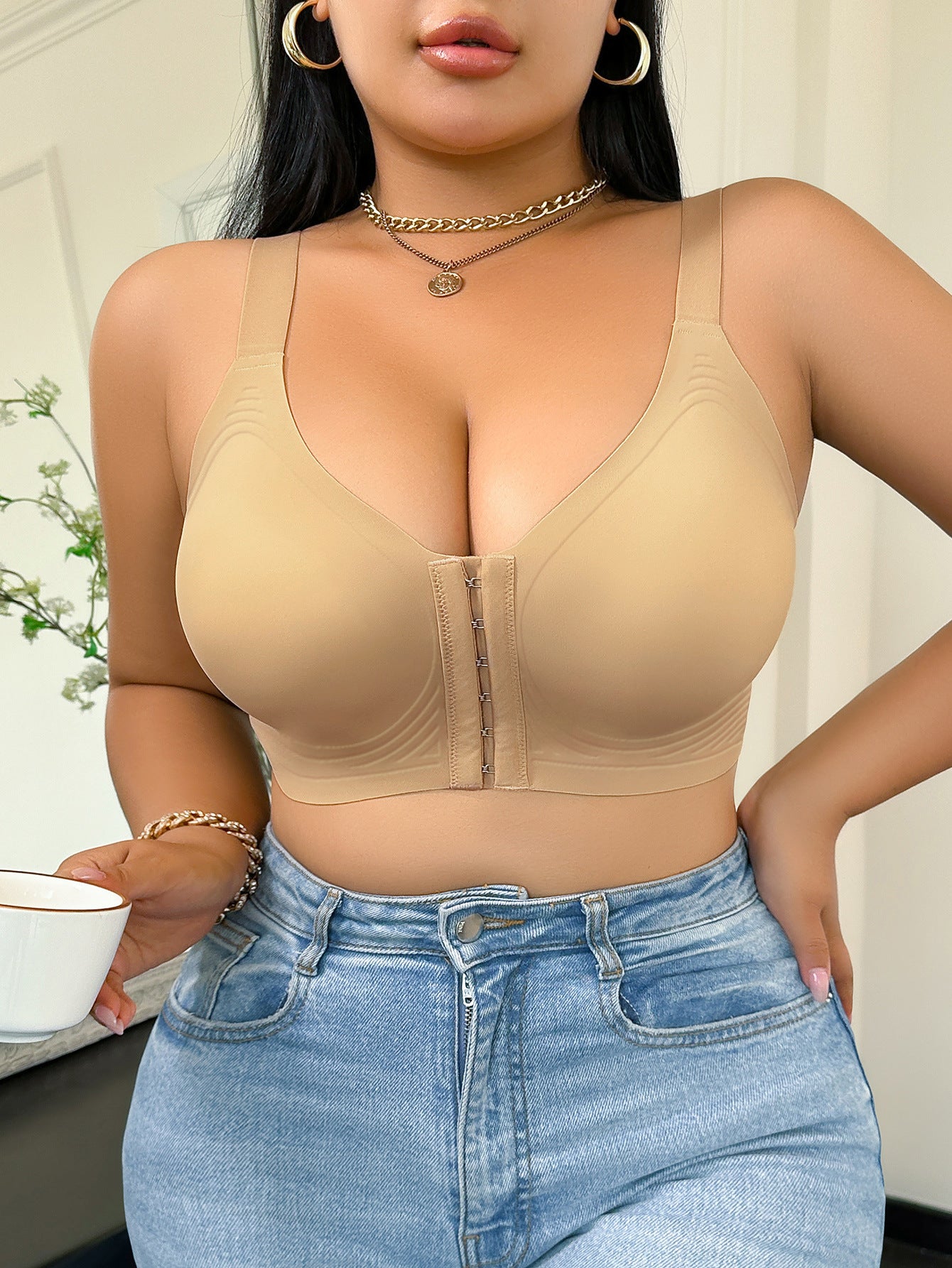 Plus Size Deep V Wireless Bra – Front Closure, Lift & Support Without Wires