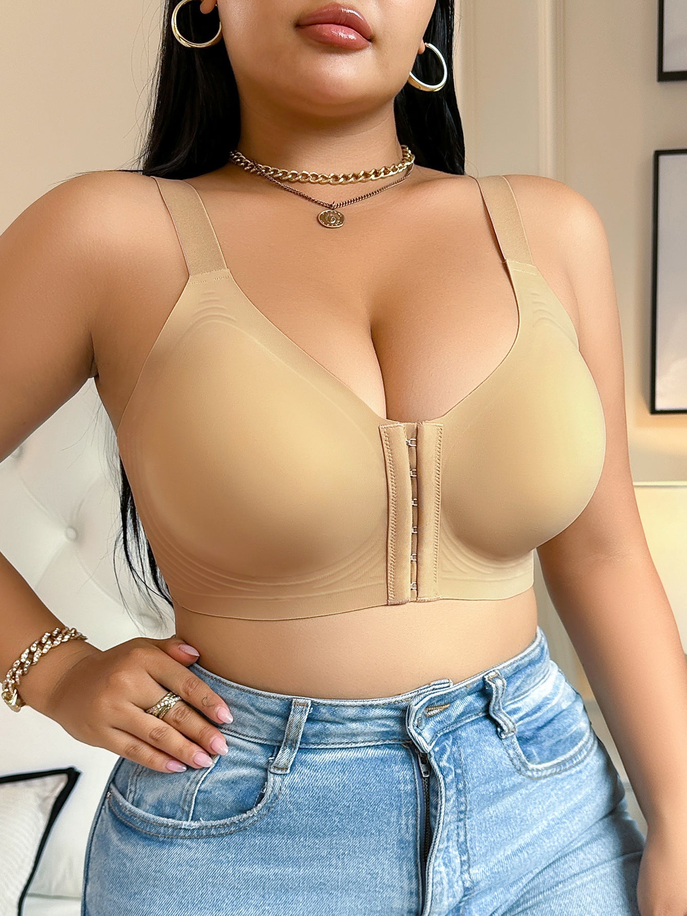 Plus Size Deep V Wireless Bra – Front Closure, Lift & Support Without Wires