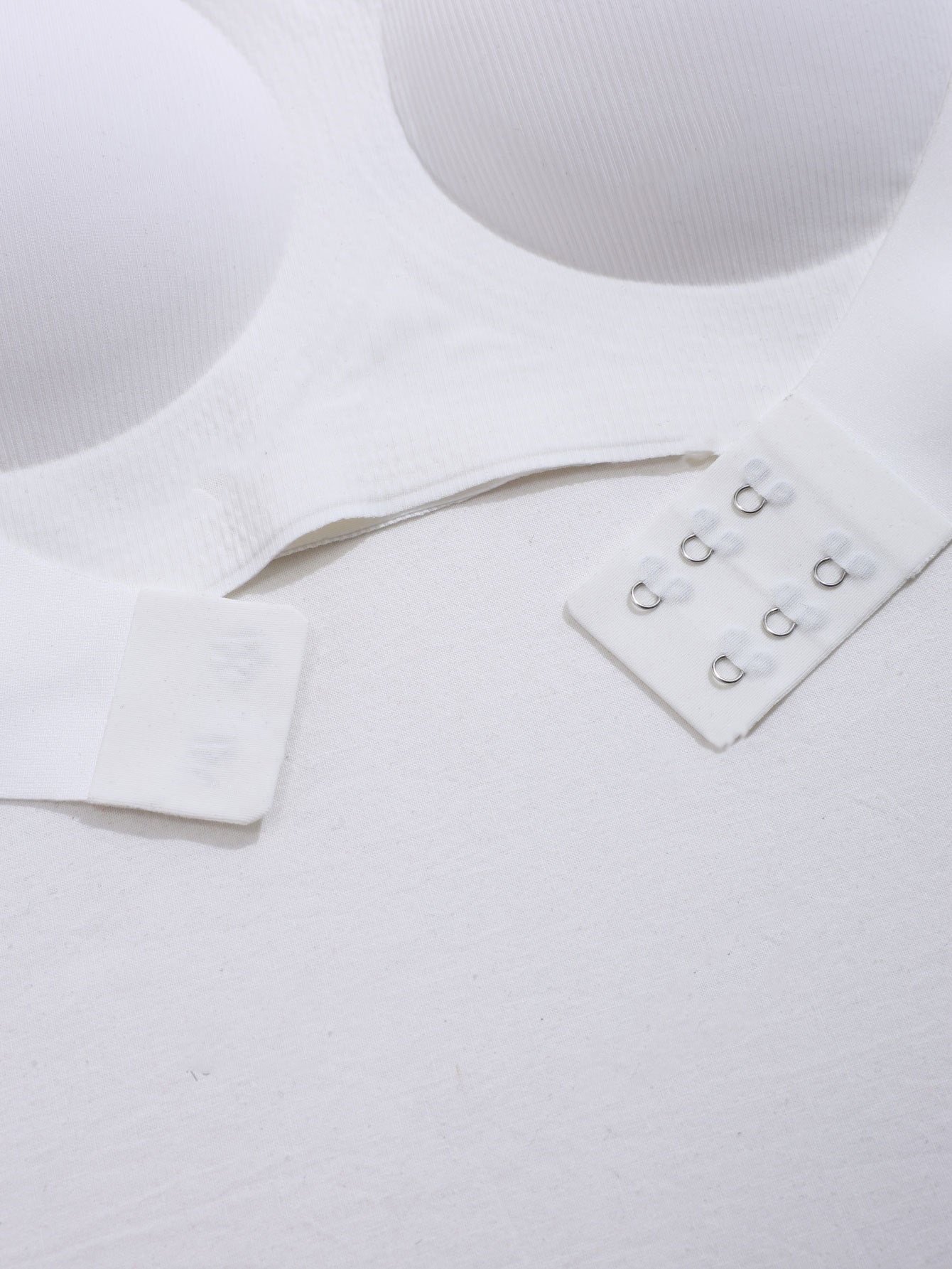 Wire-free Comfort Pleated Bandeau Bra White