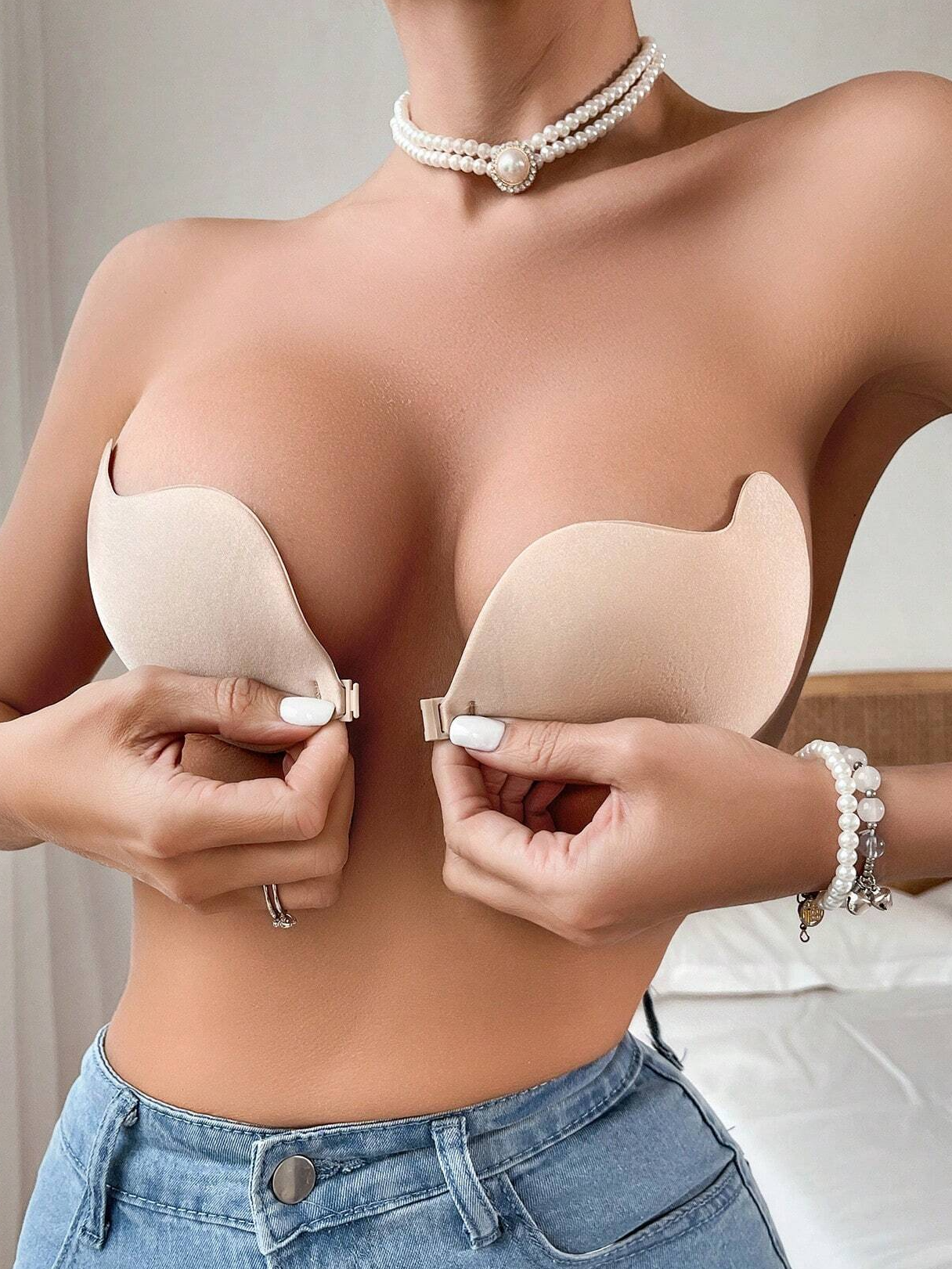 One-piece Mesh Fabric Breathable Push-up Invisible Breast Bra