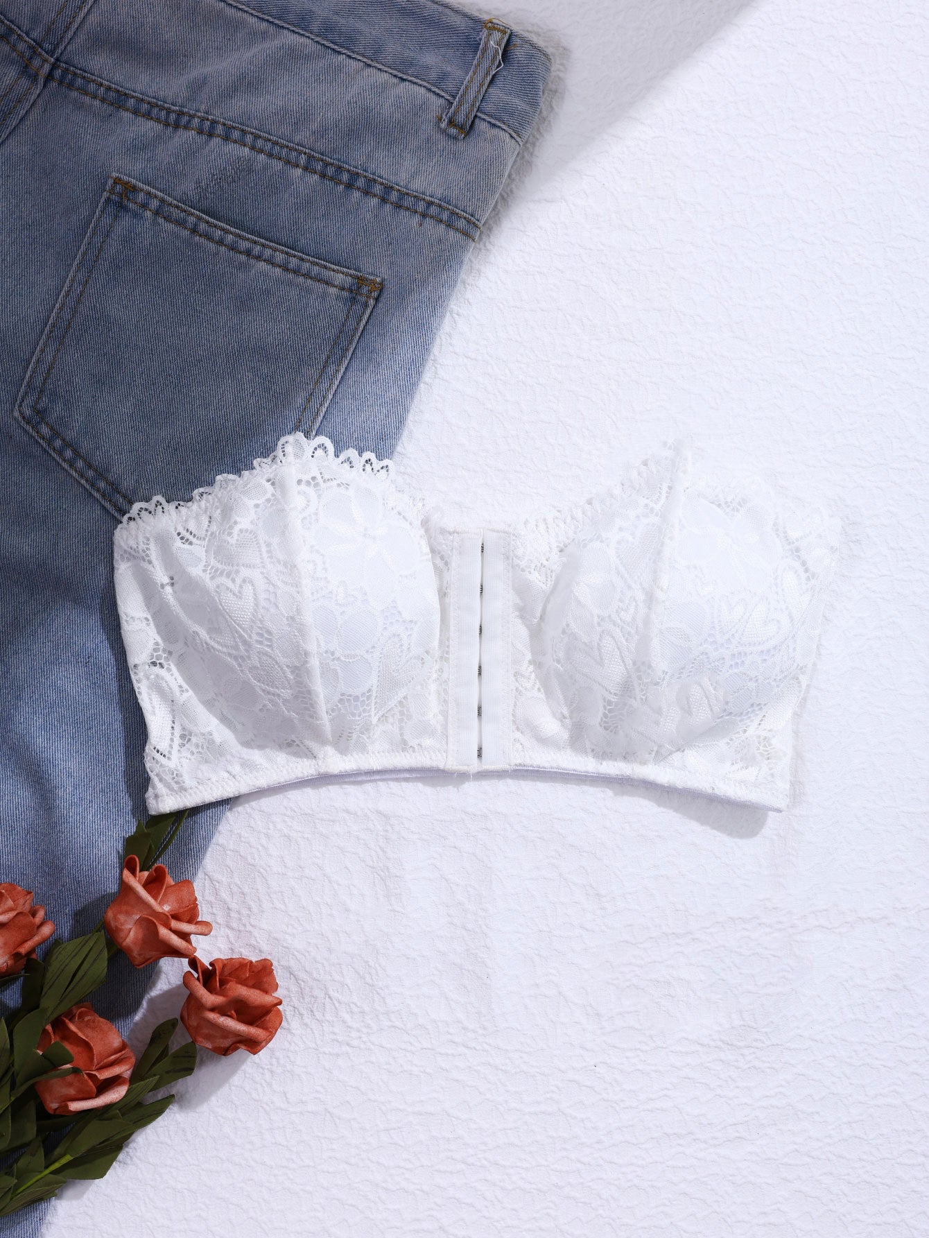 Lace Front Closure Strapless Gathered Non-slip Comfortable Breathable Beautiful Back Bra White