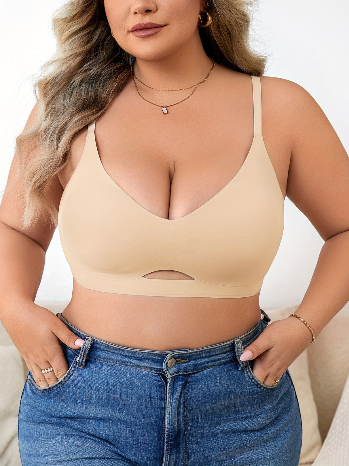 Plus Size Simple Seamless Hollow Out Wireless Bra Cornsilk