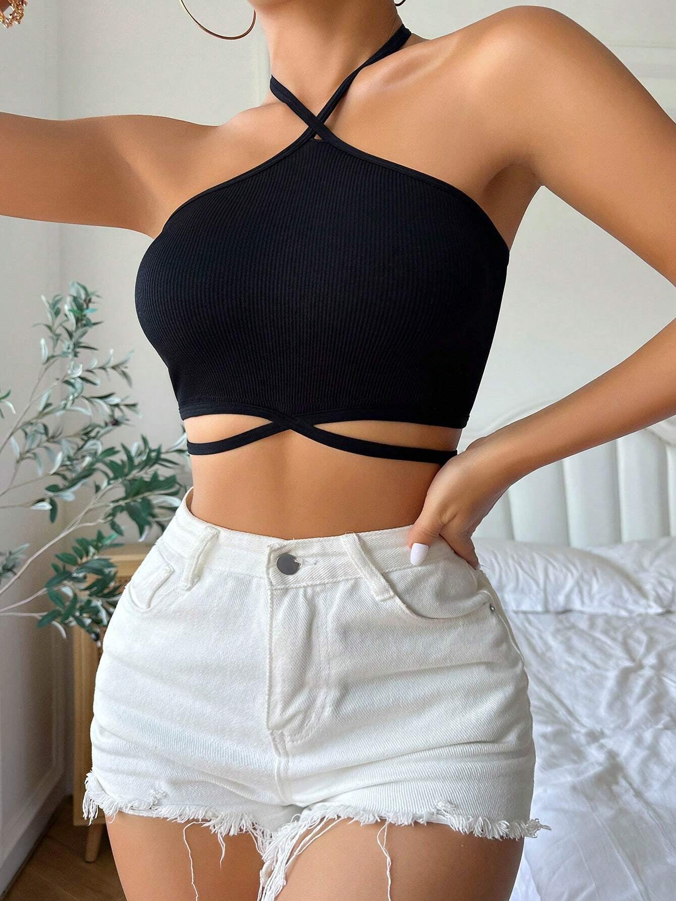 Hanging Neck Sexy Strapless Bra without Steel Ring