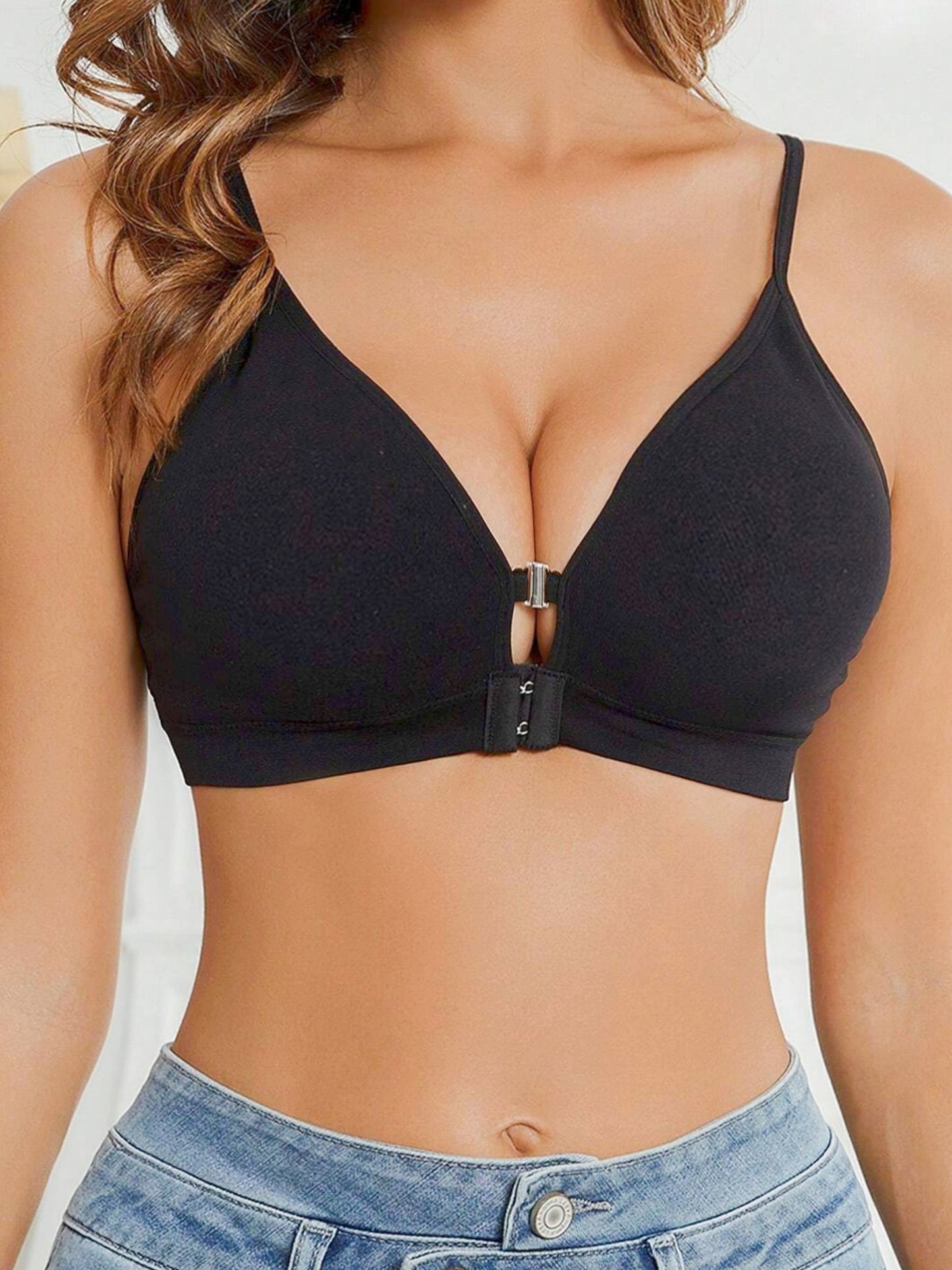 Solid Double Front Button Deep V Push-up Type Seamless & Wireless Comfortable Bra