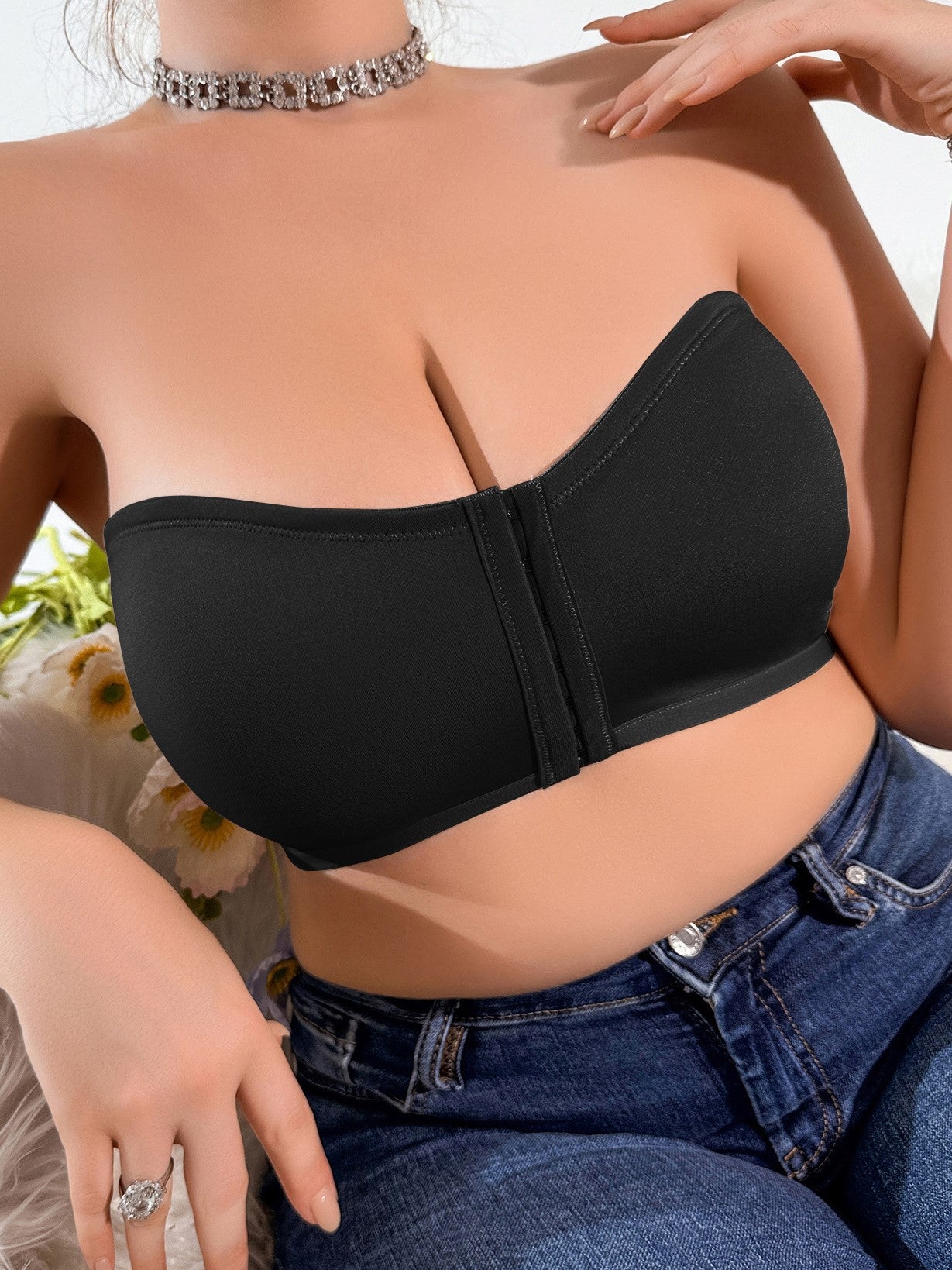 Sexy front buckle tube top strapless seamless bra for women Black